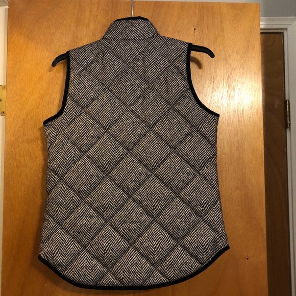 J. Crew Quilted Vest - Chevron - Full Zip Up - Pockets - Picture 2 of 5